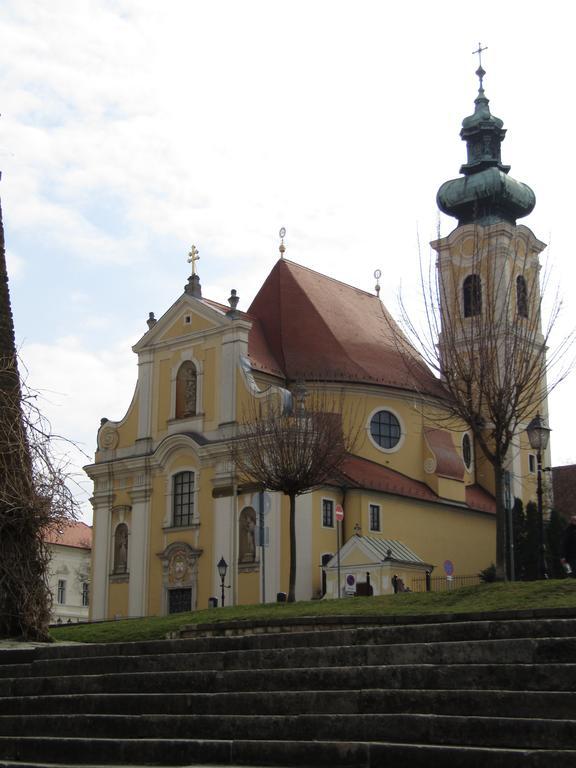 M.M. Home Apartman Győr Esterno foto